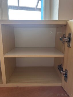 Nástěnná skříňka - 2