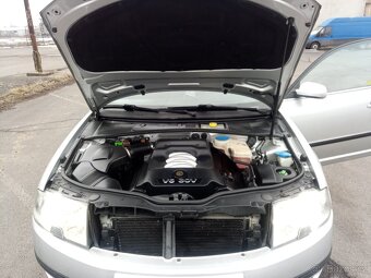 Škoda Superb 2,8 V6 benzín 147 kw - 2