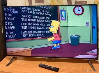 4K Ultra HD Smart Panasonic TV - 2