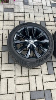 VW T6 Alukola Springfield  255/45 R18 - 2