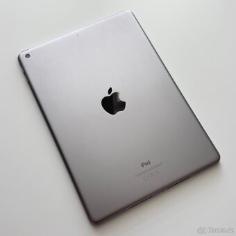 Apple iPad 6th 2018 9,7" WiFi 32GB + Apple Pencil + obal - 2