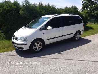 Seat Alhambra 1.9 tdi Sport 4X4-85 kw -rok 2010- serviska - 2