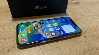 Apple iPhone 11 Pro 256GB, příslušenství, 4800Kč - 2