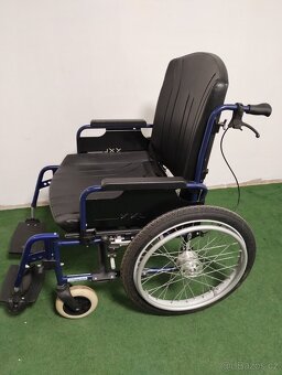Mechanický invalidní vozík XXL, TOP STAV - 2