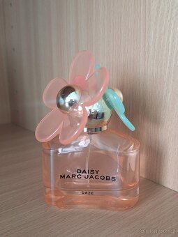 Prázdné flakony od značkových parfémů - 2