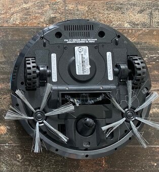 Nefunkční robotický vysavač Bissel za symbolickou cenu - 2