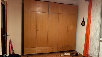 Prodám ložnici z 80. let - postel, skříně... - 2