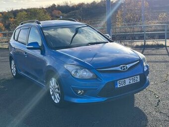 Hyundai I30cw 1,6i 92kw VYHŘÍVANÁ SEDADLA - 2