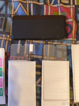 Ochranné tvrzené sklo pro Xiaomi Redmi 13 - 2