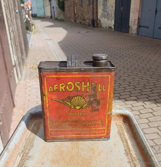 Plechovka od oleje Aeroshell - 2