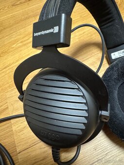 Beyerdynamic DT 990 Black Special Edition - 2