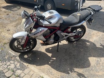 Kawasaki ER6 - 2