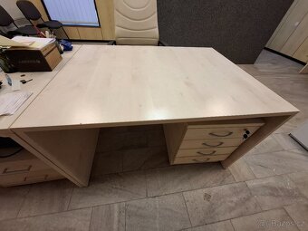 Kancelářský nábytek - 2