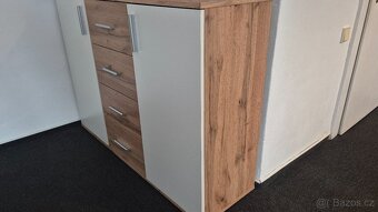 Komoda - 2