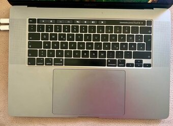 MacBook Pro 16 2019 6 jádro 32gb RAM 500GB SSD - 2