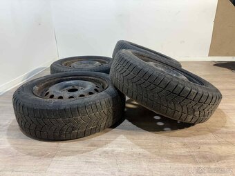 // kola R15 Mini Cooper R50 // - 2