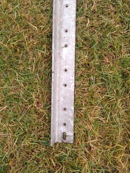 Vyztuhy na plotove dilce pouzite - 2