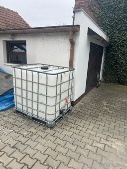 IBC nádrž 1000l - 2