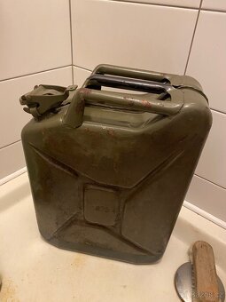 Kanystr Na Benzín 20L - 2