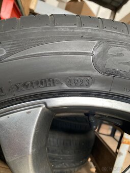 235/55r19-5.114.3r19 - 2