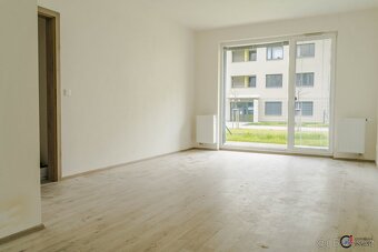 Pronájem bytu 2+kk s předzahrádkou, 45 m2 - Chrudim - 2