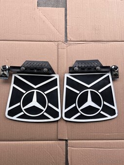 Zástěrky Mercedes - 2