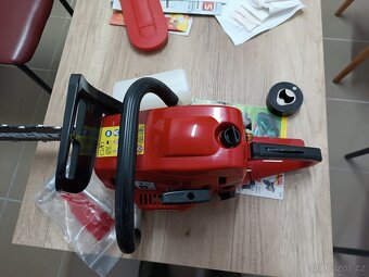 Prodám motorovou pilou HECHT - 2