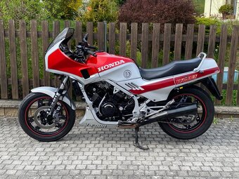 Honda vf 1000f - 2