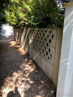 betonovy plot 9m vyska 140cm - 2