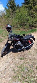 Moto Guzzi V7 Stone Special Edition 2023 - 2