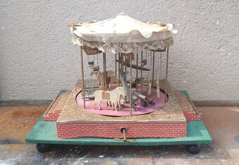 Velký mechanický kolotoč - 2