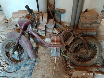 Prodám kostru Jawa 555 - 2