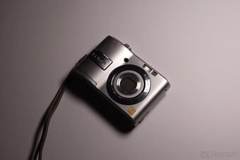 Panasonic Lumix DMC-LS85 - 2