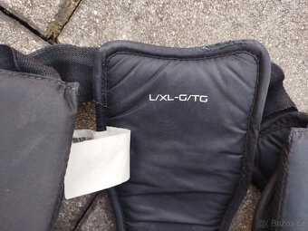 BRANKAŘSKÁ VESTA CCM - 2