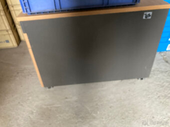 Skříňka se zásuvkami na kolečkách, kontejner 600 kč - 2