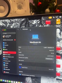 MacBook Air 13” M2 CZ 2022 Stříbrný - 2