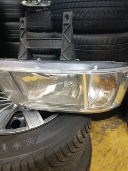 Přední světla L+P VW T5 - 2