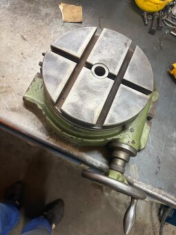 Otočný stůl Tos 250 mm - 2