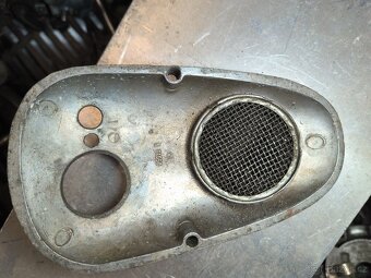 Kryt karburátoru čz 150 - 2