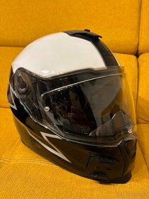 Helma na motorku NEXX - 2