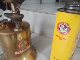 Plechovka od oleje a letlamla - 2