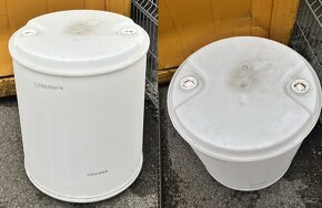 Plastové sudy od potravinářských produktů - 2