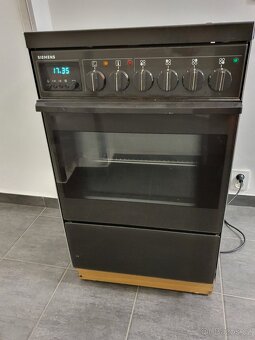 sporák na zásuvku 230V se sklokeram. deskou - 2