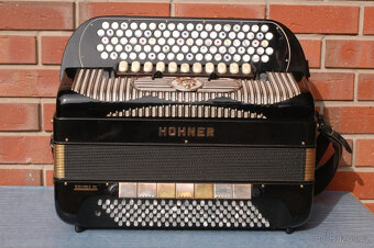 Akordeon Hohner Golina IV s knoflíkovou rukojetí - 2