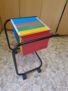 Pořadač pod stůl - 2