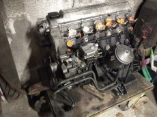 Motor BMW 325TDS (typ 256 T1) 2498 cm3 105kW - 2