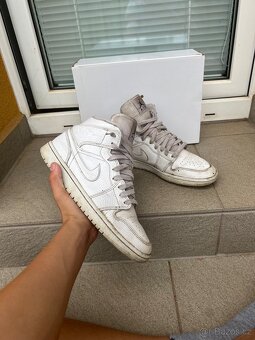 Jordan 1 - 2