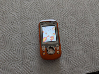 Sony-Ericsson W550I - 2