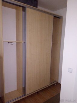 Šatní skříň - 2