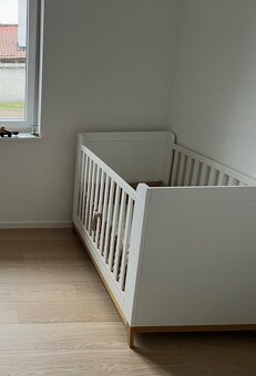 Postýlka Tchibo s možností přestavby na postel - 2